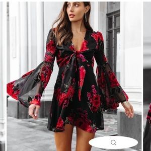 Floral Velvet Bell Sleeve Dress 🌹